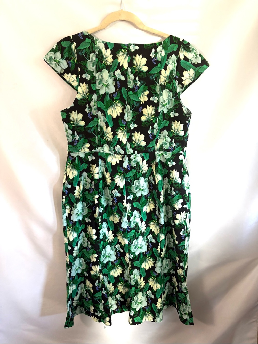 NWT Anthropologie The Cecily Floral Green Sweetheart Midi Dress Size 2X - Picture 11 of 11